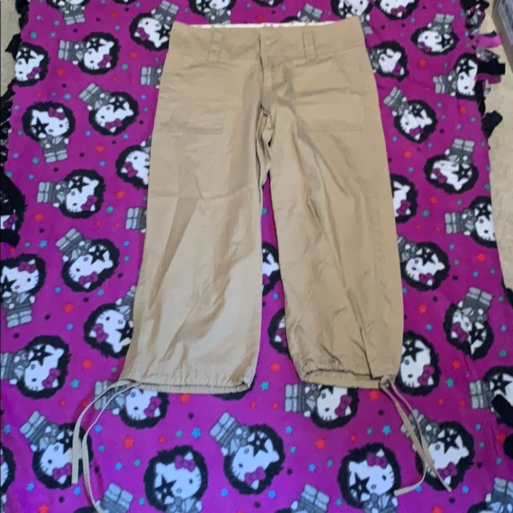 Fresh wear size 7 capris with draw strings